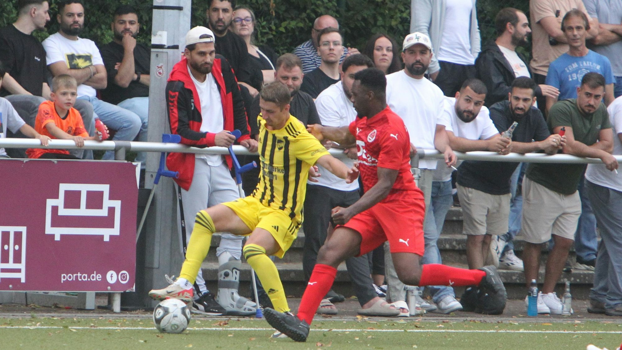 Jonas Degenhart (links) und Aloy Ihenacho