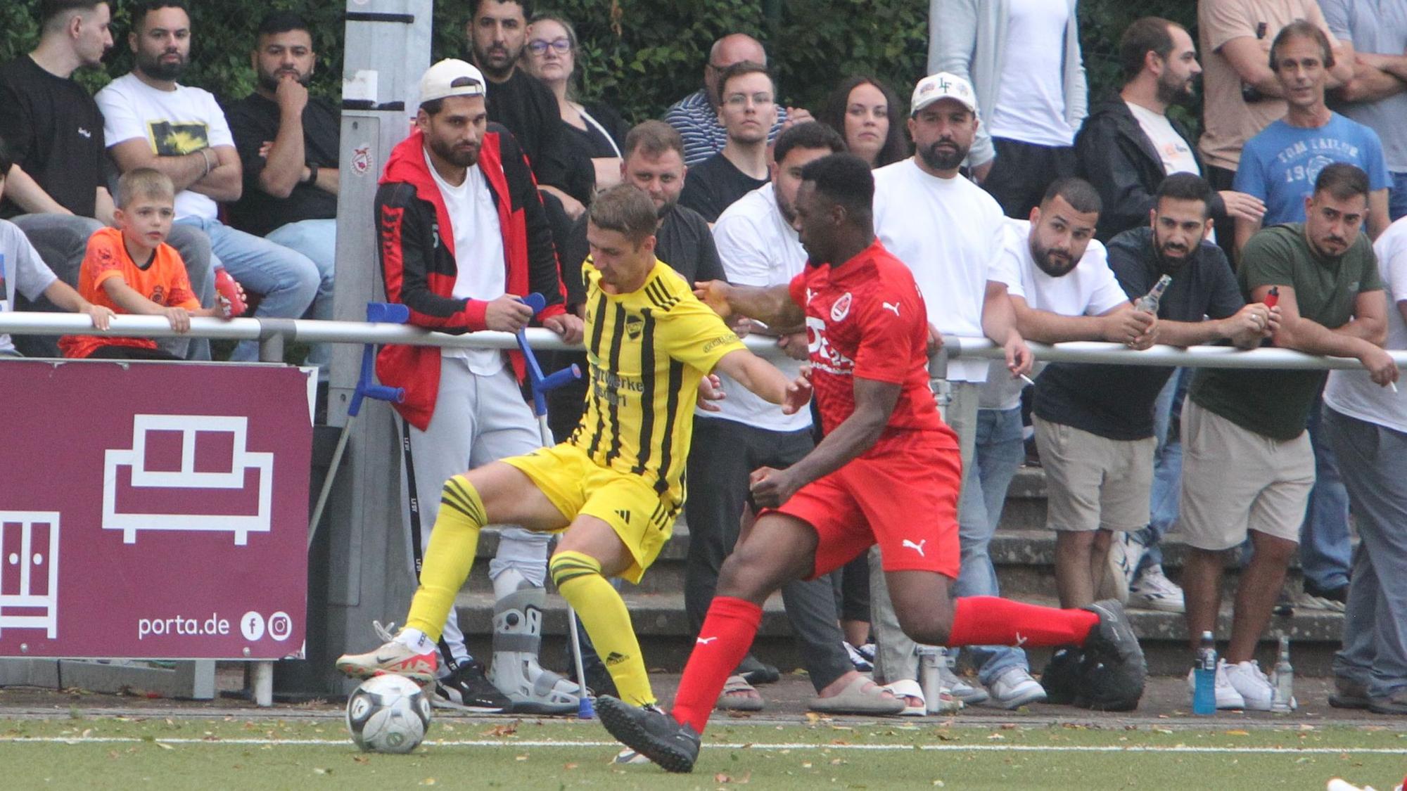 Jonas Degenhart (links) und Aloy Ihenacho