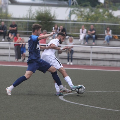 René Dzubiella gegen Haytam Bouskouchi