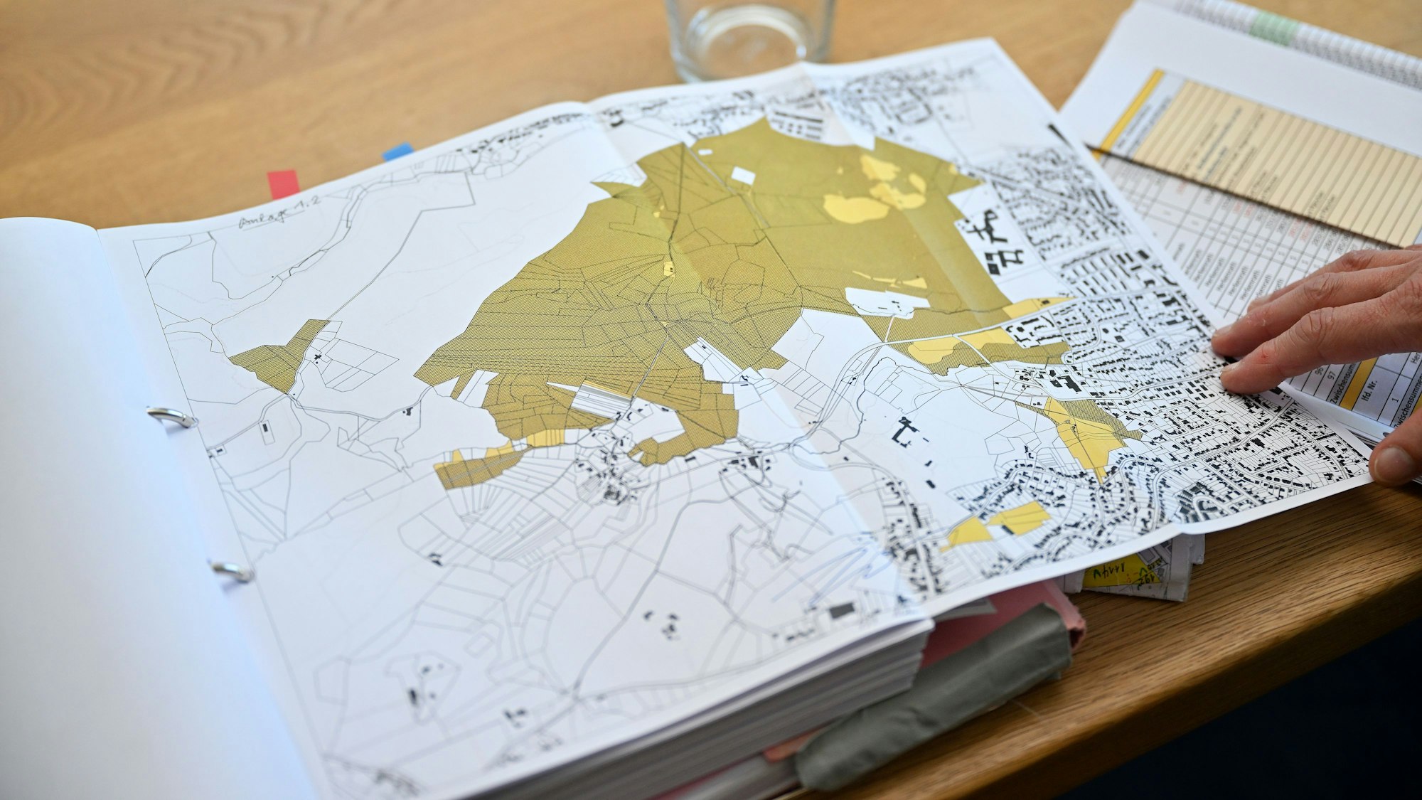 Die gekauften Gebiete sind auf einem Plan gelb markiert.