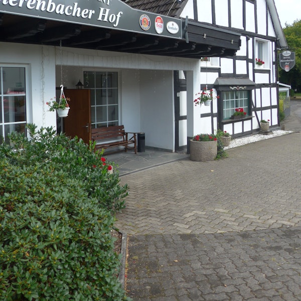 Die Küche im Bierenbacher Hof ist bodenständig. Vor allem Schnitzel-Freunde finden hier eine reiche Auswahl.