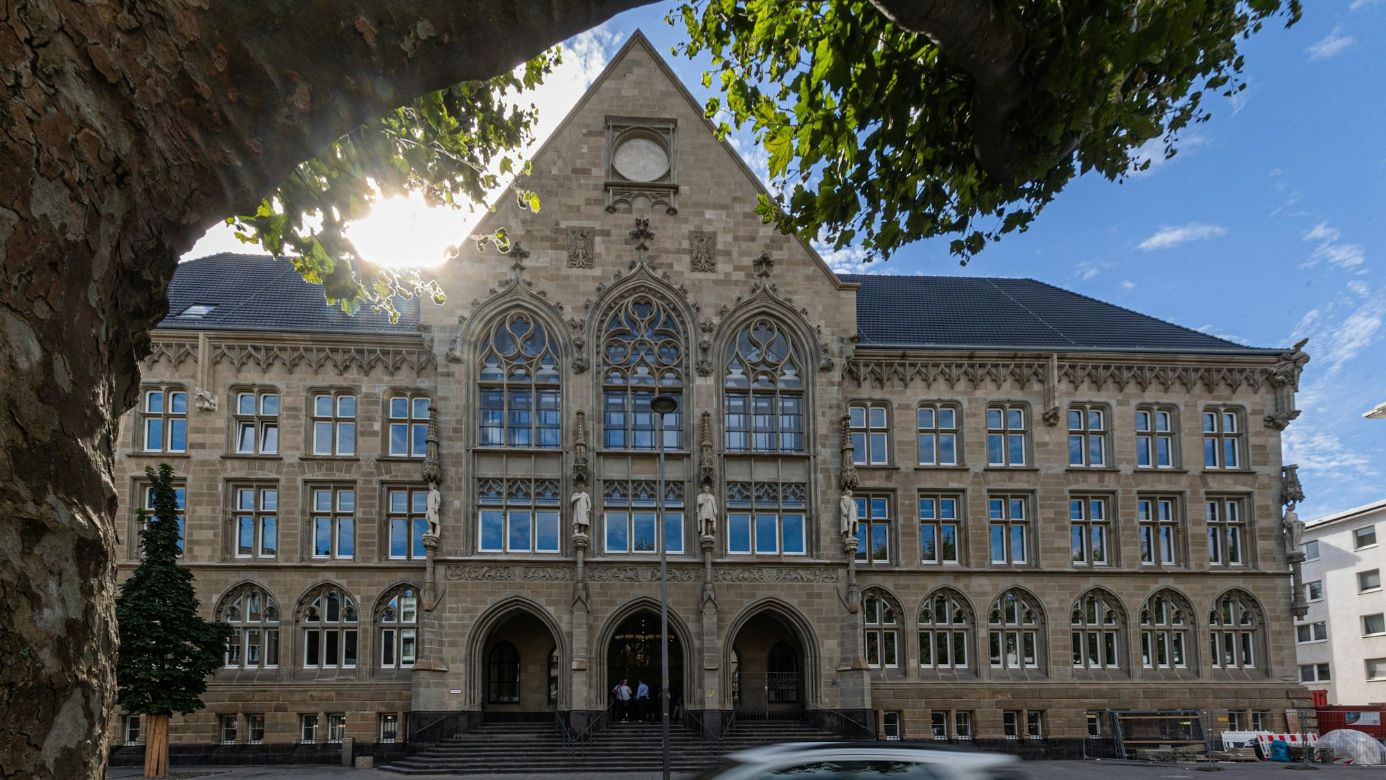 Außenfassade des Hansa-Gymnasiums.