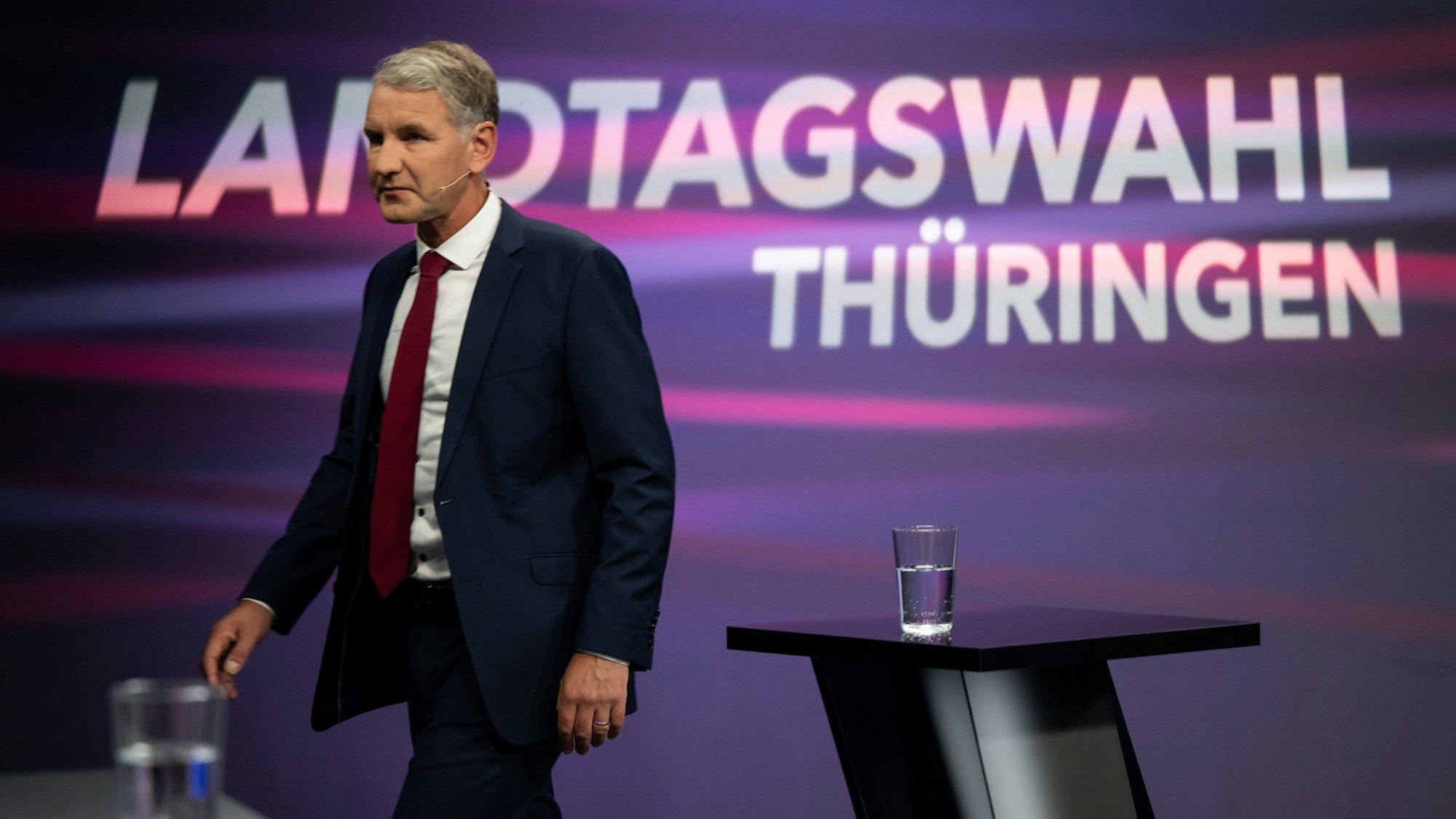 Der Spitzenkandidat und Landesvorsitzender der AfD Thüringen, Björn Höcke, nimmt an der MDR-Sendung "Fakt ist!" mit Spitzenkandidaten zur Landtagswahl in Thüringen teil.