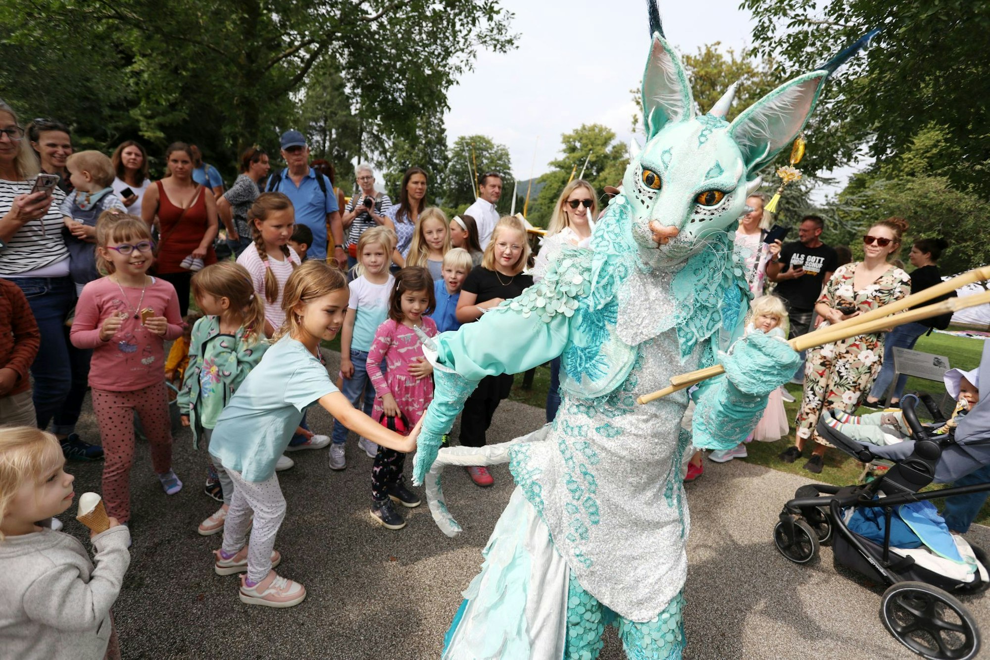 Die Meerkatze begeisterte vor allem die Kinder.