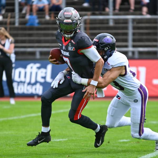 Isaiah Weed Cologne Centuirions Frankfurt Galaxy Spielfotos 04.08.2024 Isaiah Weed Cologne Centuruions in Bedrängnis, ELF, Week 11, Cologne Centurions gegen Frankfurt Galaxy am 04. August 2024 im Südstadion Köln *** Isaiah Weed Cologne Centuirions Frankfurt Galaxy match photos 04 08 2024 Isaiah Weed Cologne Centuruions in distress, ELF, Week 11, Cologne Centurions vs Frankfurt Galaxy on August 04, 2024 at Südstadion Köln