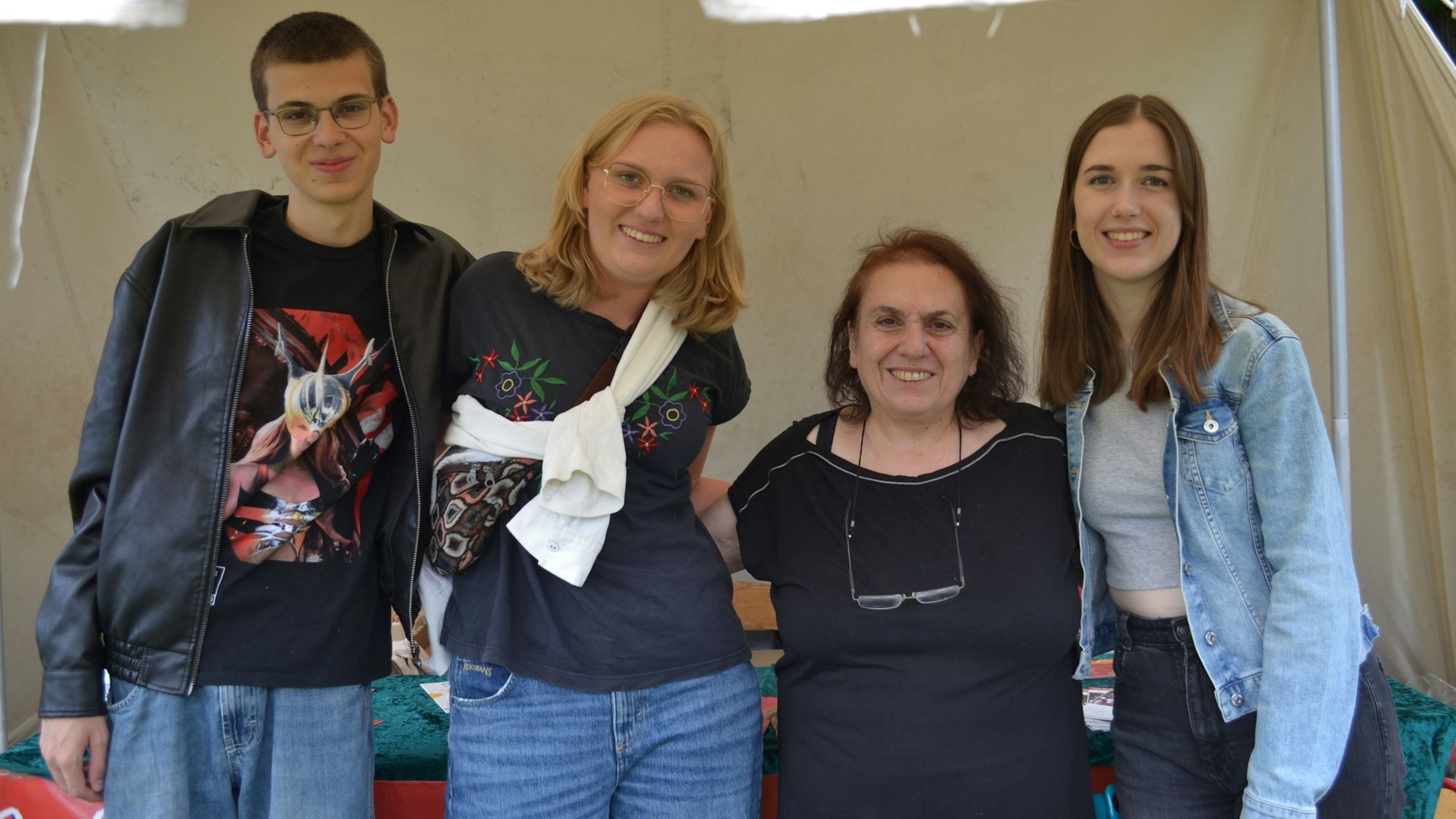 Organisatorin Evtychia Savvoulidou und ihr kleines Unterstützerteam.