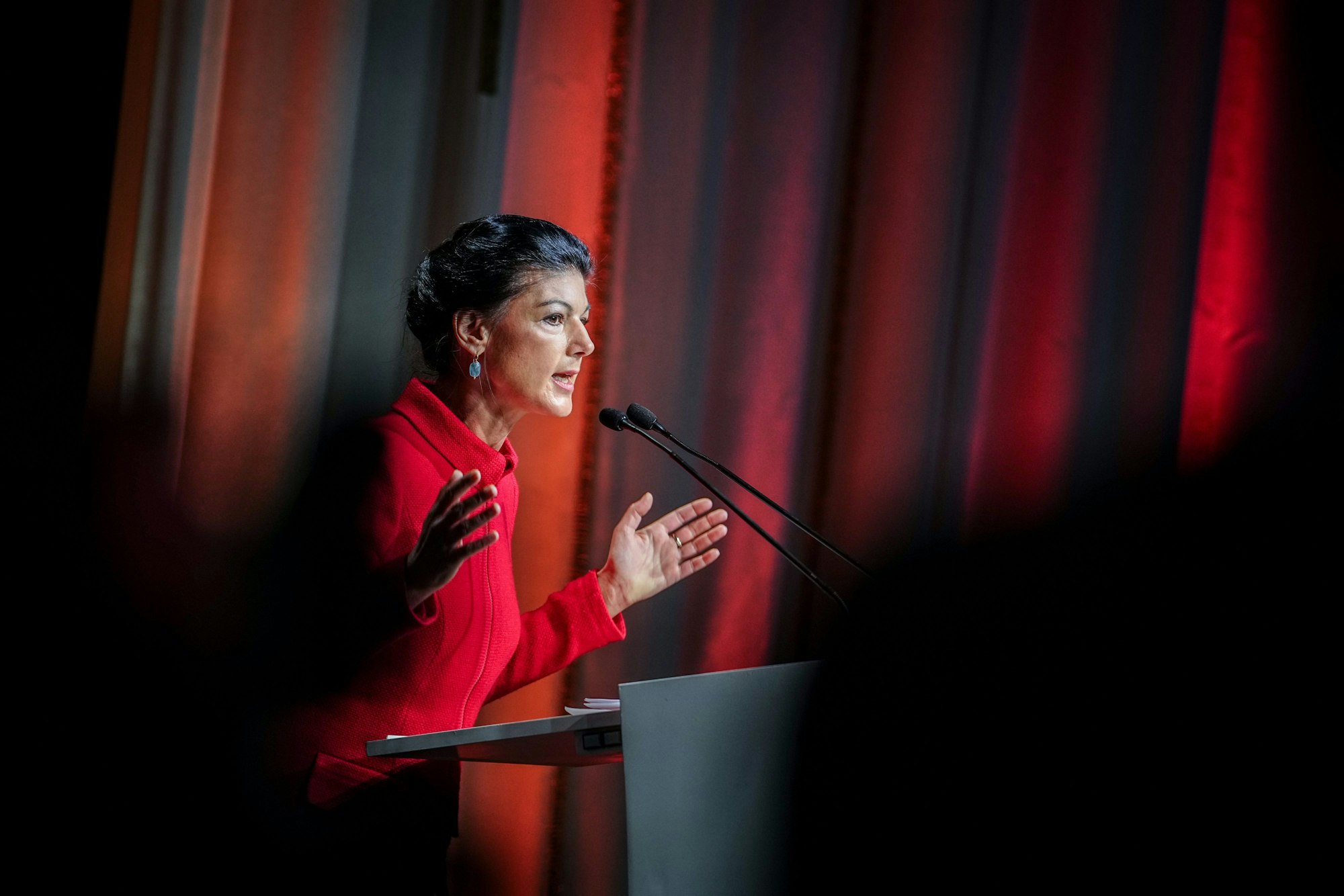 Sahra Wagenknecht, Parteivorsitzende, spricht beim Gründungsparteitag der neuen Wagenknecht-Partei.