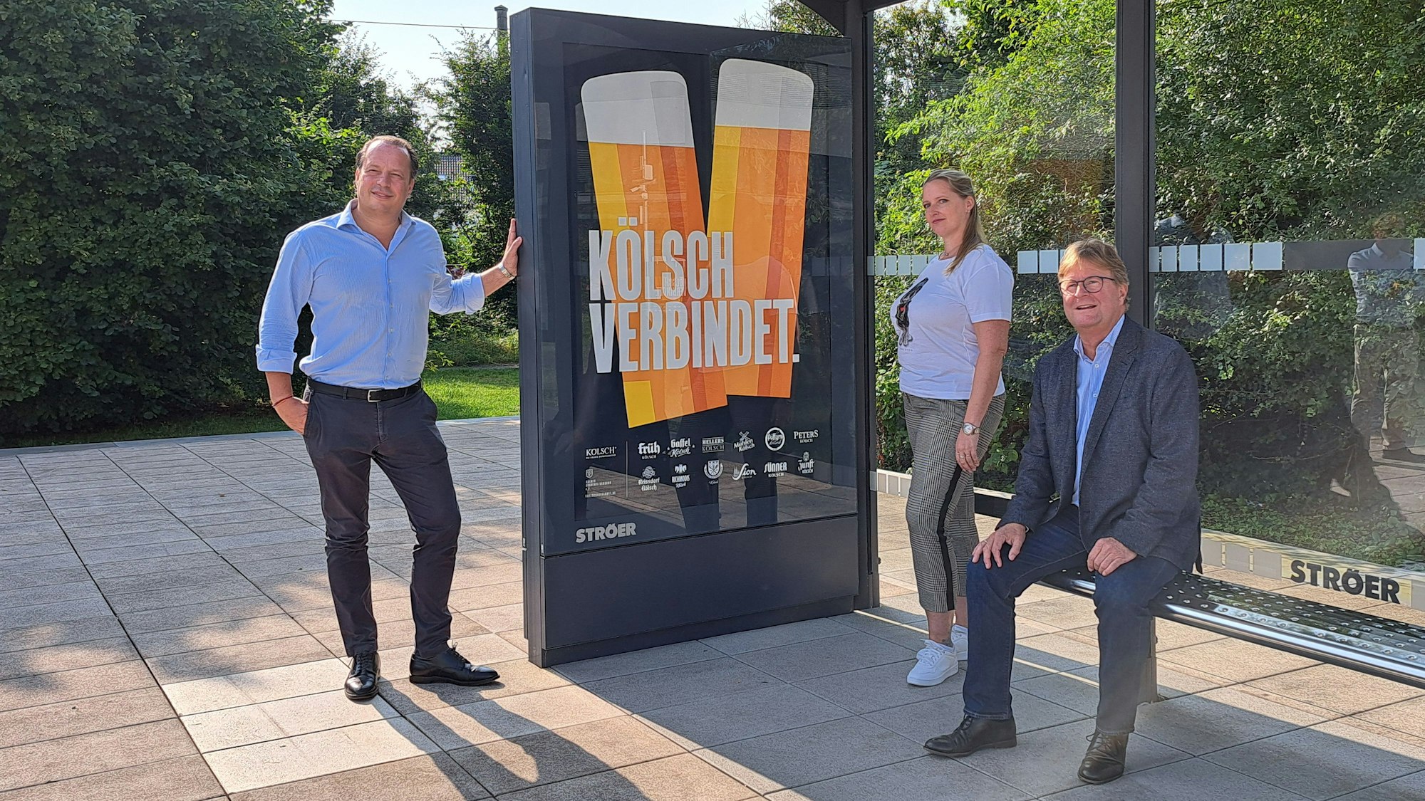 Heinrich Philipp Becker, Melanie Schwartz und Alexander Rolff (v.l.n.r.) vom Vorstand des Kölner Brauerei-Verbandes präsentieren die Kampagne.
