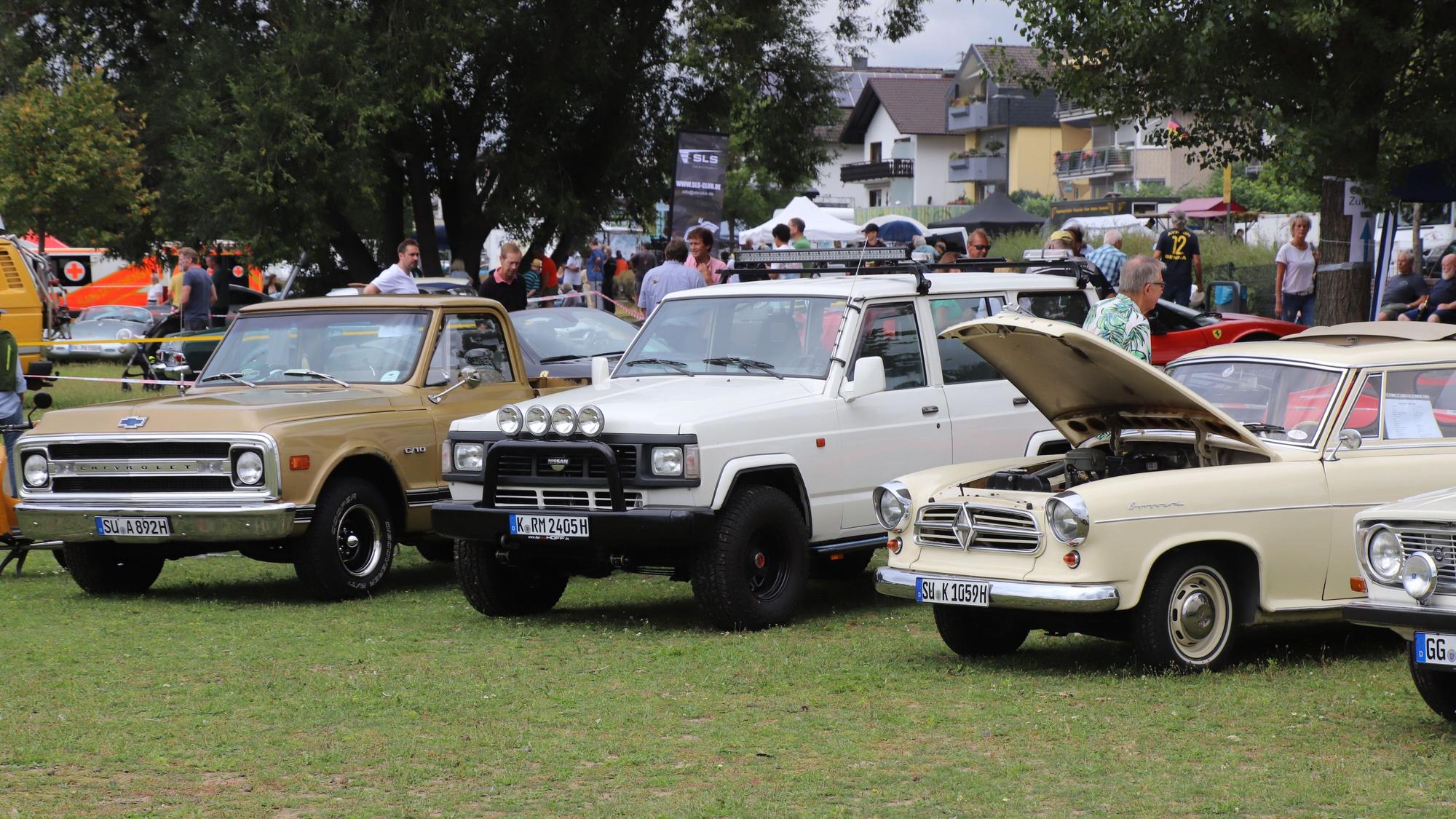 Ob Pickup, Jeep oder Limousine: Eine große Bandbreite an historischen Fahrzeugen war in Mondorf zu sehen.