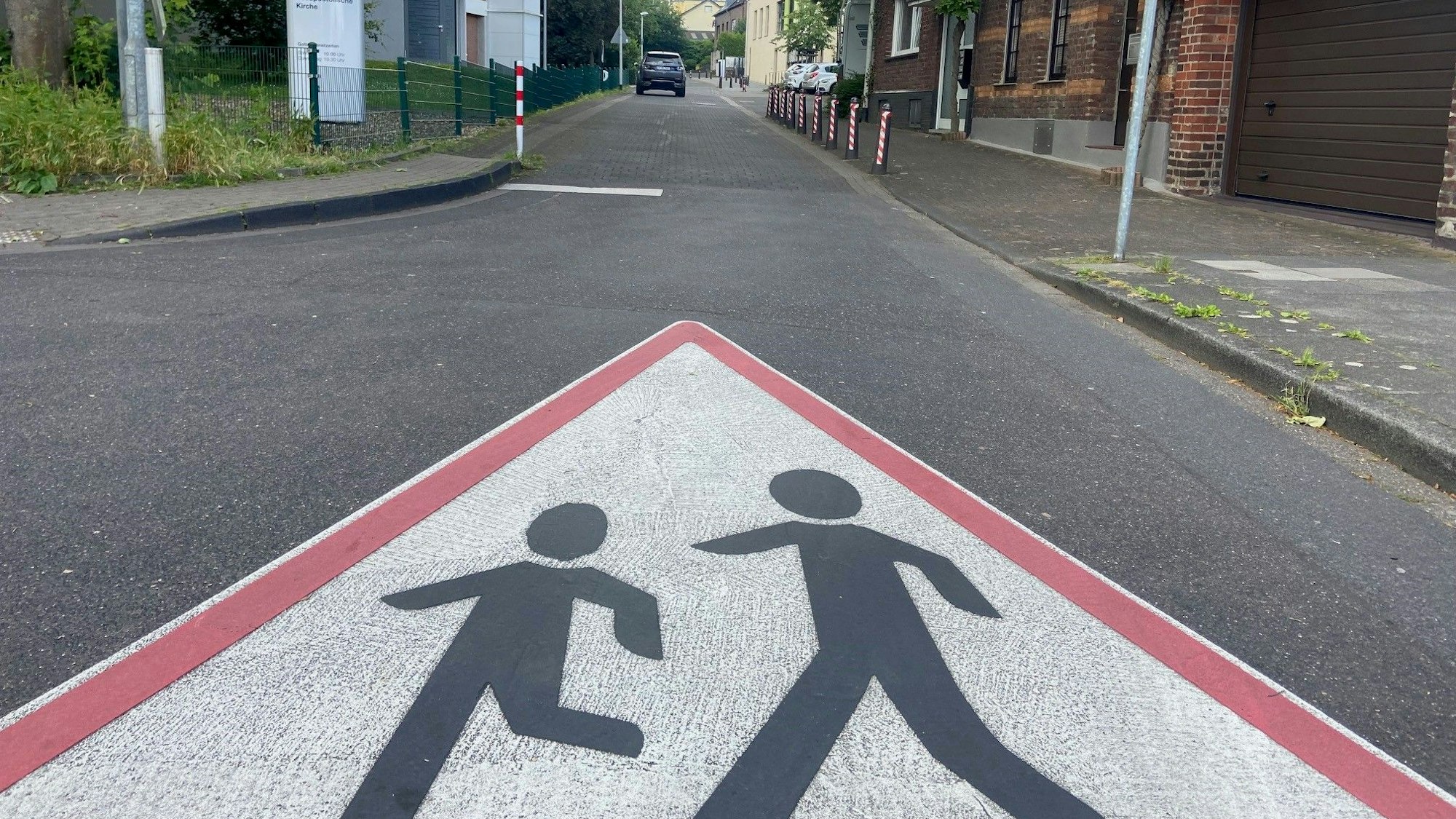 Auf dem Bild ist die Straße zur Lindenschule zu sehen.