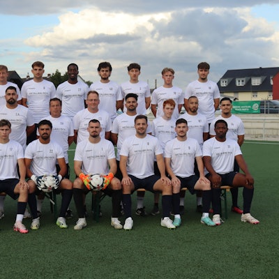 Das Bild zeigt die Mannschaft des SV Bessenich.