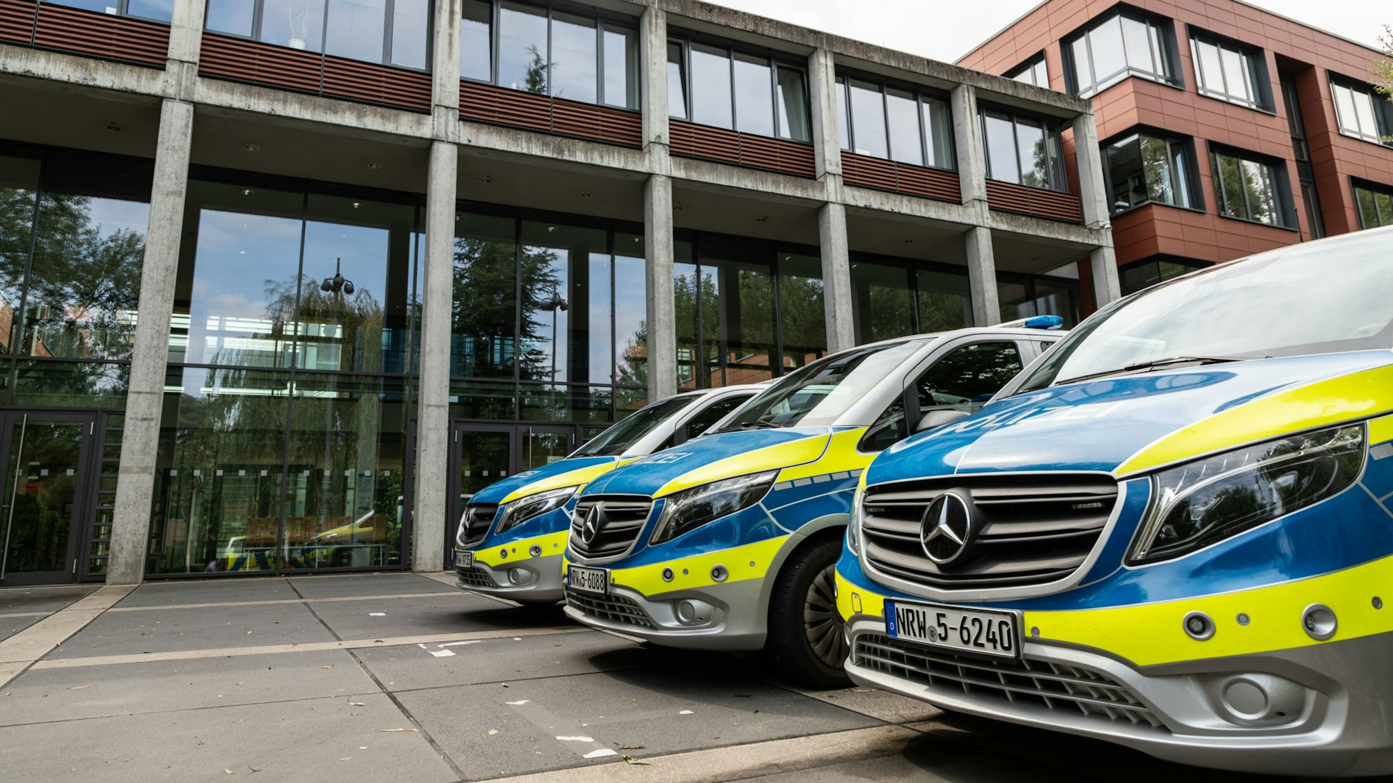 Das Polizeipräsidium in Bonn: Verdächtiger Bonner Polizist schob seinen Dienst auf der Bonner Wache Duisdorf-Bornheim.