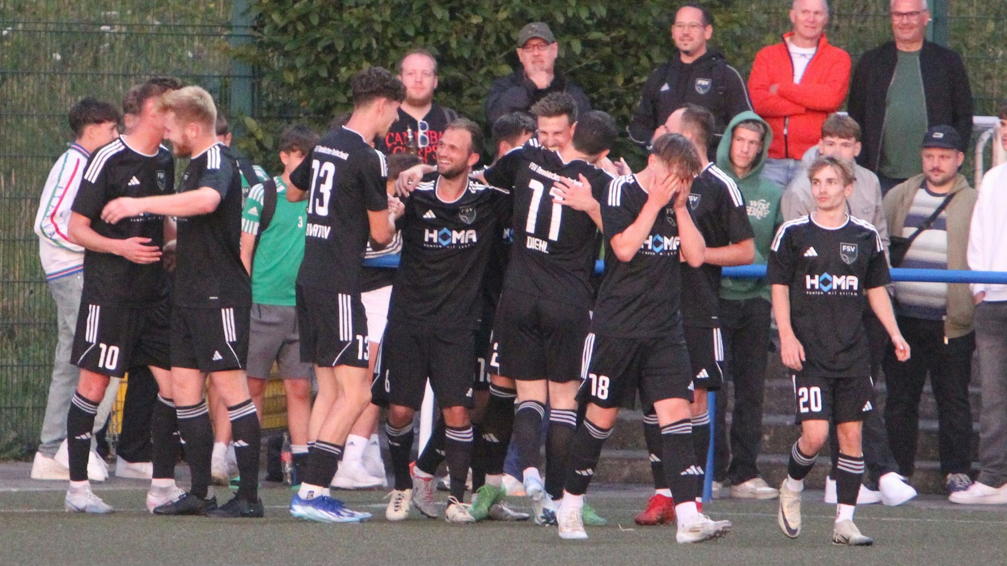 Der FSV hat gerade durch Christoph Hermanni nach einer Ecke das 2:0 erzielt.