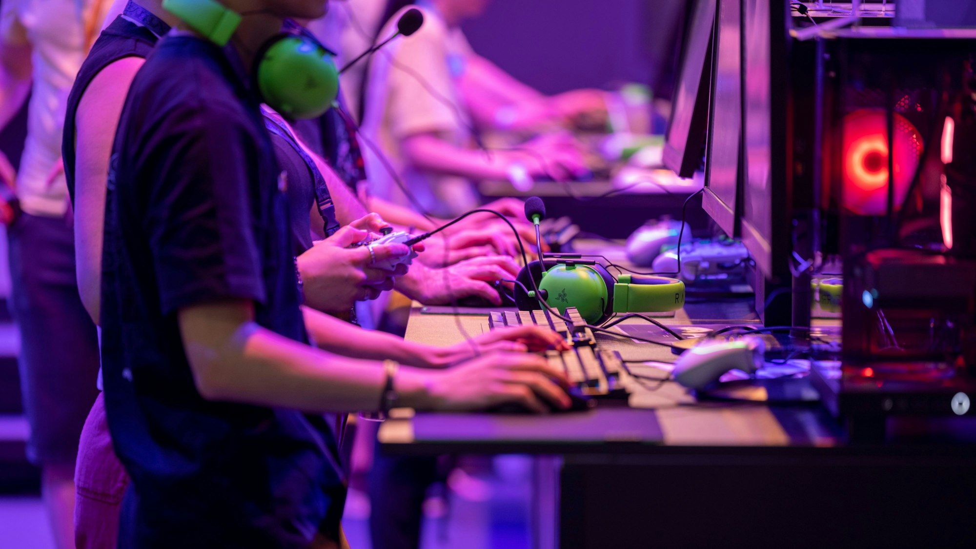 Die Kölner Messe erwartet Hunderttausende Besucher.