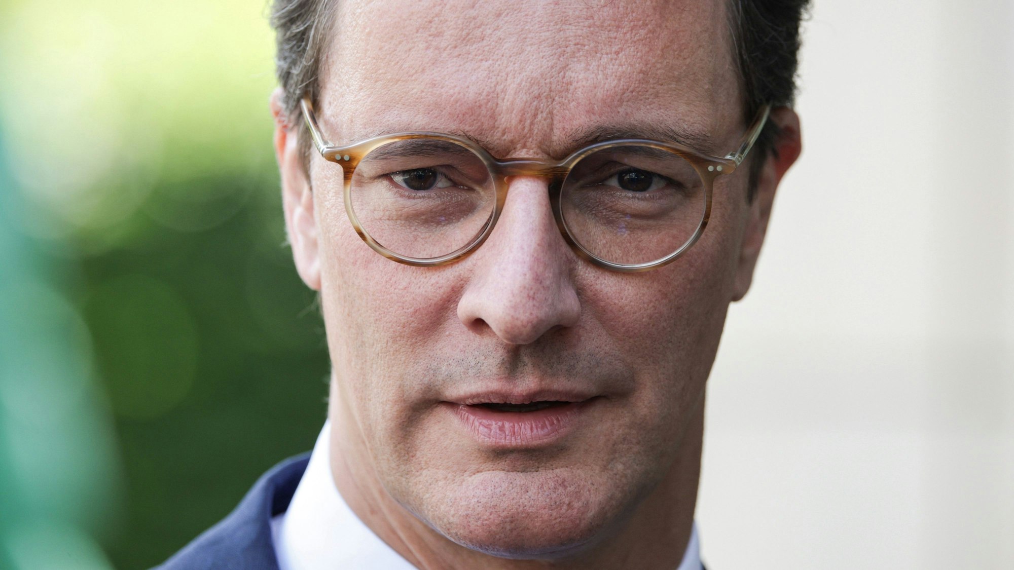 ARCHIV - 20.06.2024, Berlin: Hendrik Wüst (CDU), Ministerpräsident von Nordrhein-Westfalen, spricht bei einer Pressekonferenz.