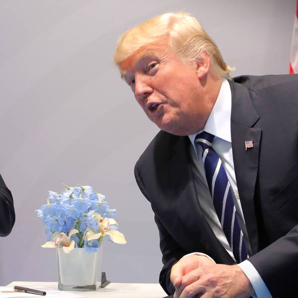 Wladimir Putin (l.) zusammen mit Donald Trump beim G20-Gipfel in Hamburg 2017.