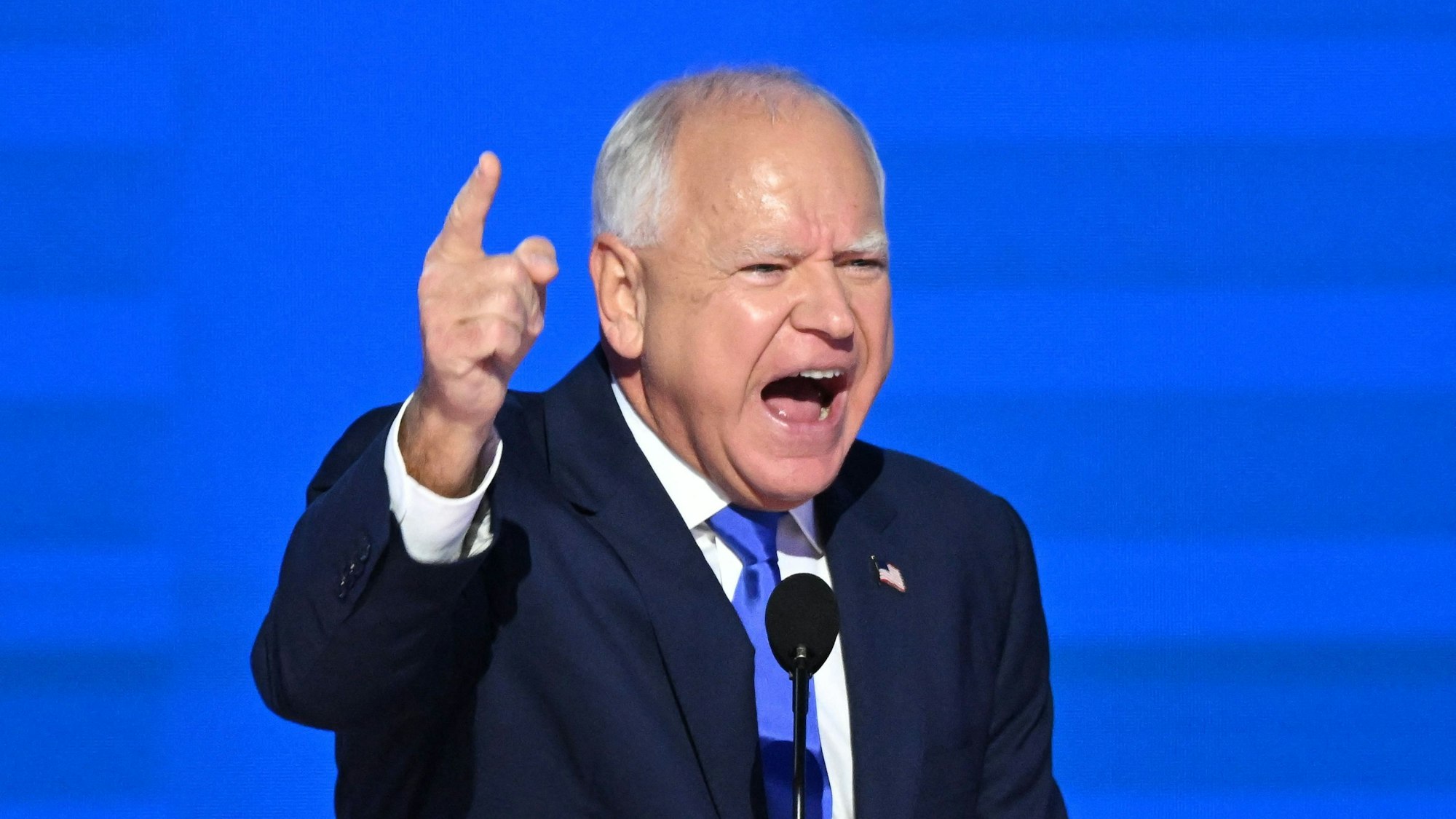 Tim Walz hat die Nominierung als Vizepräsidentschaftskandidat der US-Demokraten angenommen.