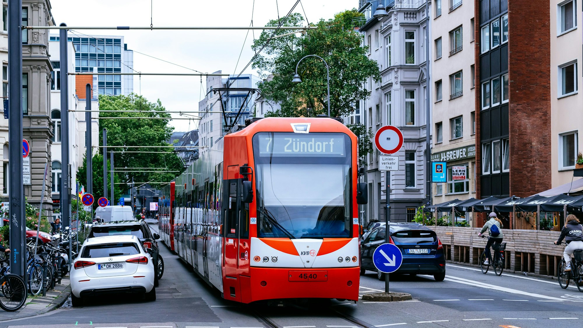 KVB - Straßenbahn Richard-Wagner-Str