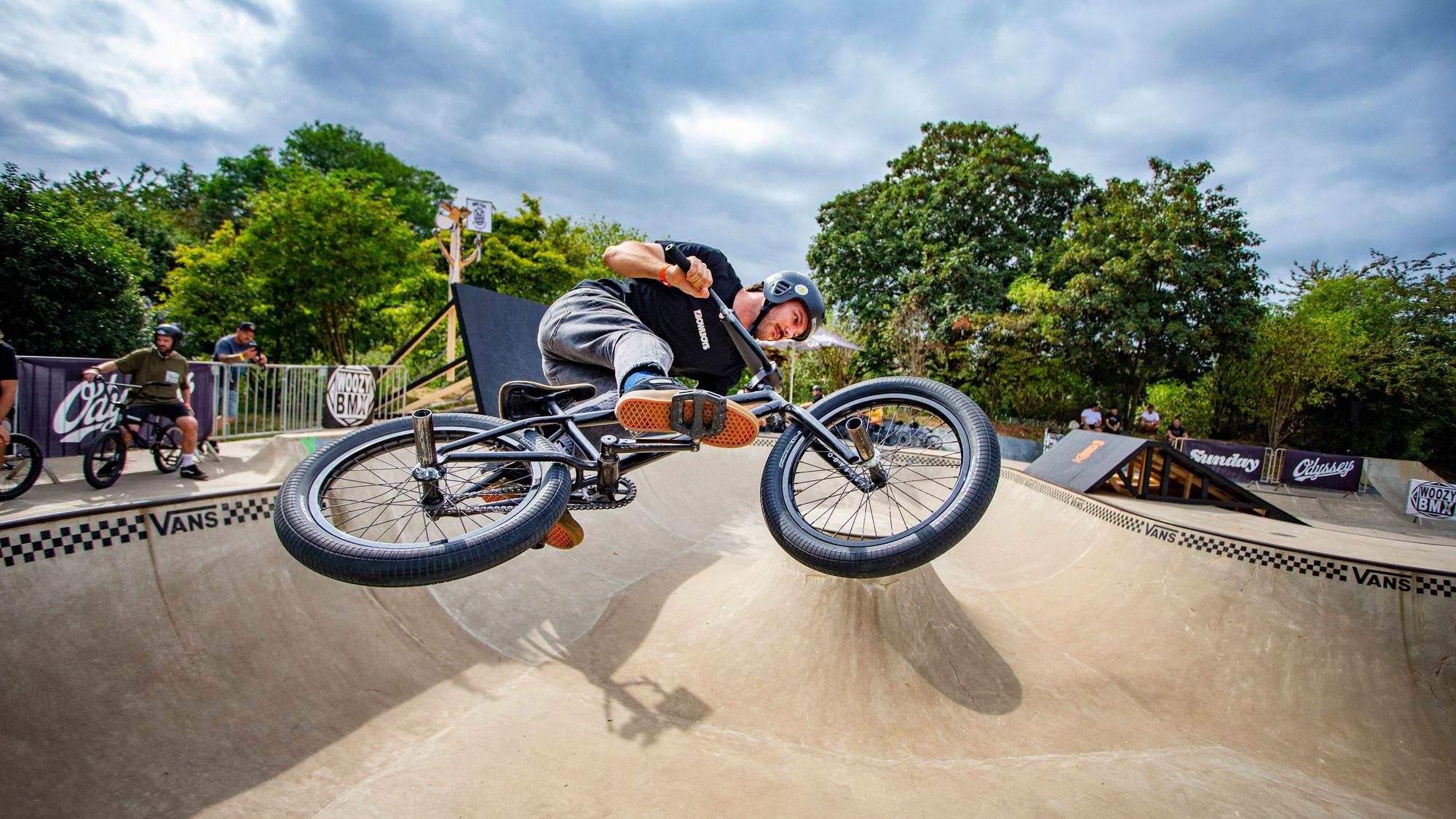 Spektakuläre Sprünge gibt es auf der BMX-Anlage in Weidenpesch zu sehen.