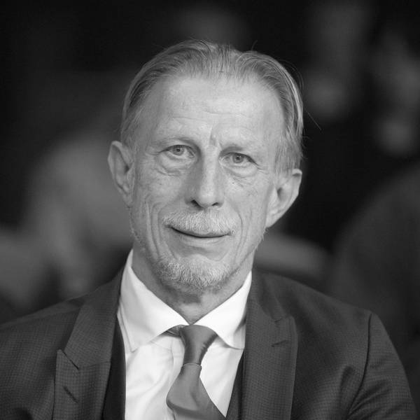 Es ist Christoph Daum zu sehen.