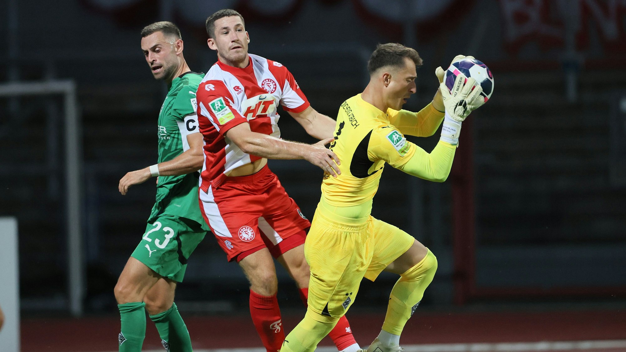 SC Fortuna Köln vs. Borussia Mönchengladbach II, 4.Liga, Mitte: Hendrik Mittelstädt (Fortuna), 23.08.2024, Bild: Herbert Bucco