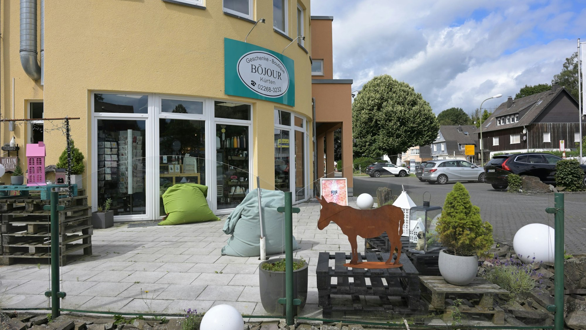 Das Foto zeigt einen Blick auf die Wipperfürther Straße in Kürten