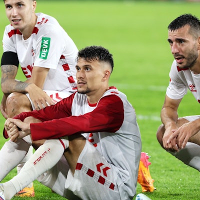 1. FC Köln vs. Eintracht Braunschweig, 3. Spieltag, 24.08.2024, 20.30 Uhr, Jubel nach dem Spiel vor der Südtribüne, Dejan Ljubicic (1. FC Köln), Bild: Herbert Bucco