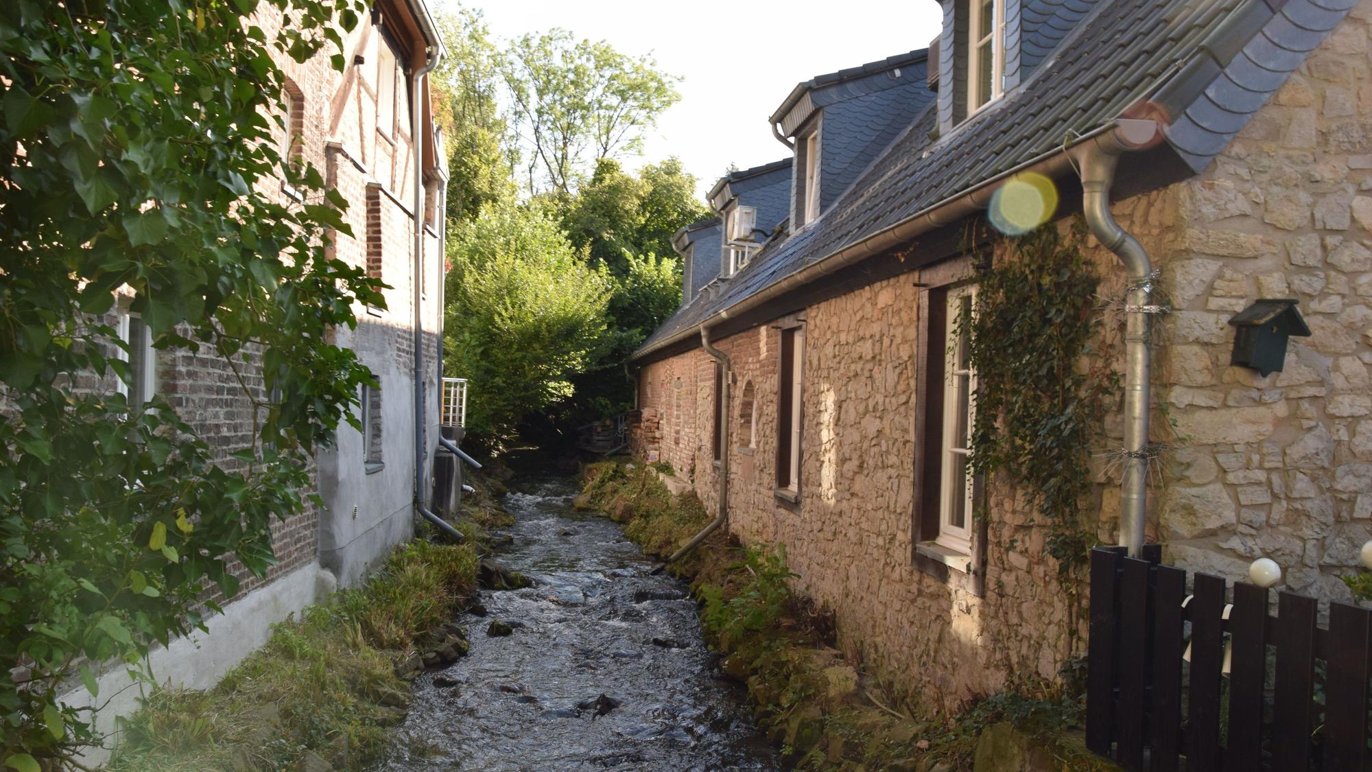 Die achte Etappe des Kölnpfad geht von Thielenbruch bis nach Bensberg. Auch die ehemalige Gierather Mühle liegt auf dem Weg.