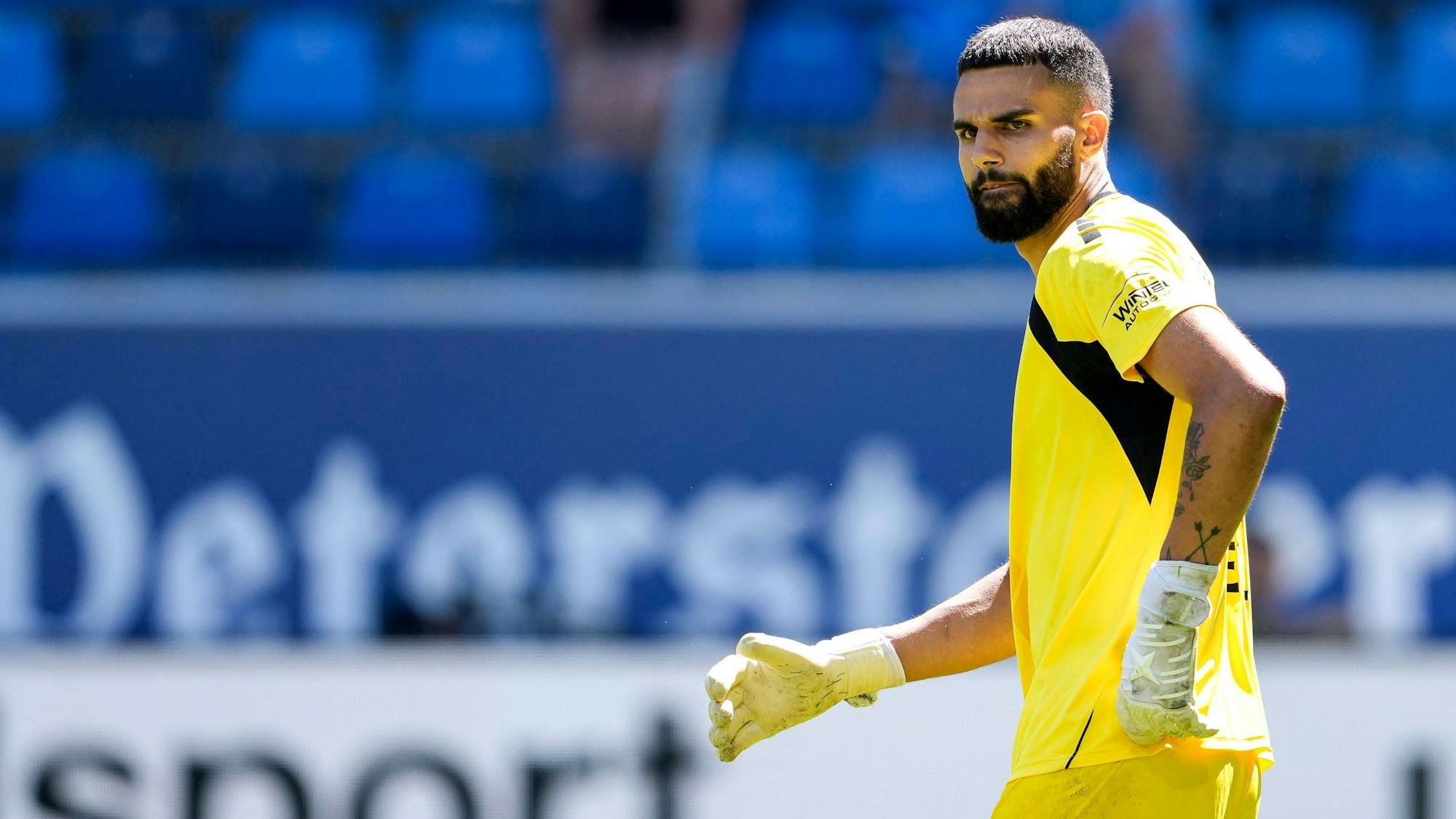 Eduardo Dos Santos Haesler Dudu, Torwart, Viktoria, 1, Einzelbild, Einzelfoto, Aktion, Action, 10.08.2024, Mannheim Deutschland, Fussball, 3. Liga, SV Waldhof Mannheim - FC Viktoria Köln, DFB/DFL REGULATIONS PROHIBIT ANY USE OF PHOTOGRAPHS AS IMAGE SEQUENCES AND/OR QUASI-VIDEO. *** Eduardo Dos Santos Haesler Dudu, Goalkeeper, Viktoria, 1 , single picture, single photo, action, action, 10 08 2024, Mannheim Germany , Soccer, 3 Liga, SV Waldhof Mannheim FC Viktoria Köln, DFB DFL REGULATIONS PROHIBIT ANY USE OF PHOTOGRAPHS AS IMAGE SEQUENCES AND OR QUASI VIDEO xozx