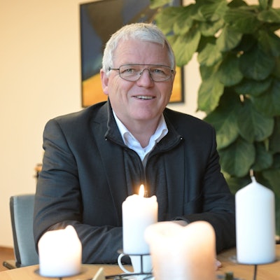 Das Foto zeigt Bürgermeister Willi Heider