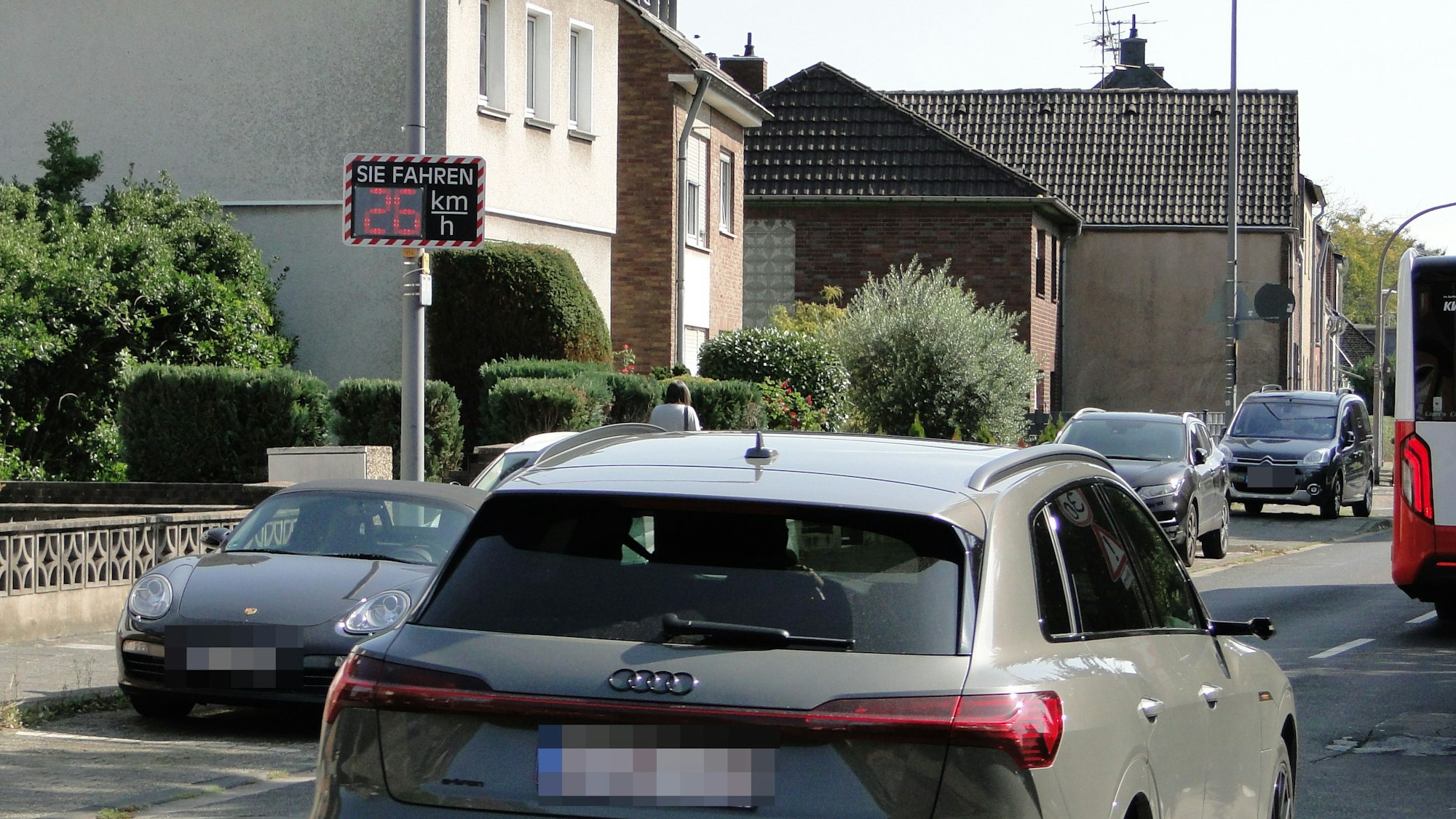 Fahrer, die ihre Geschwindigkeit auf der Tafel ablesen können, halten sich deutlich öfter ans Tempolimit, so die Beobachtung der Initiative.