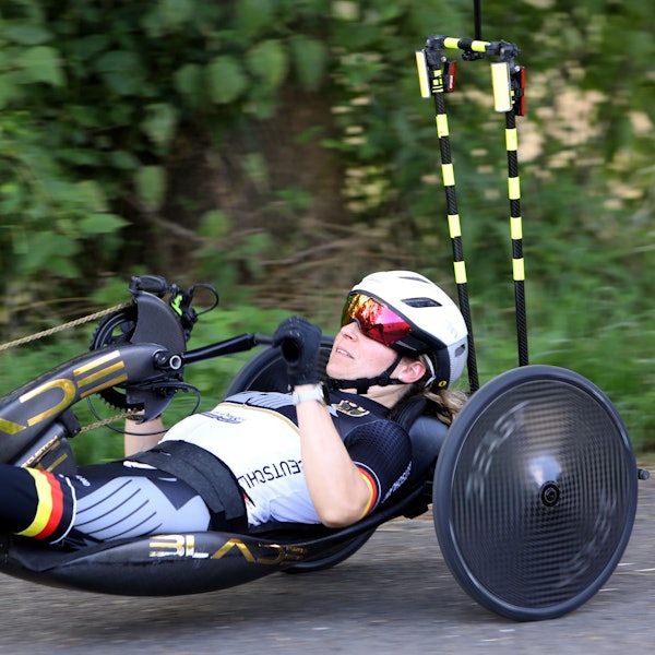 Annika Zeyen-Giles auf ihrer Trainingsstrecke in Hennef.