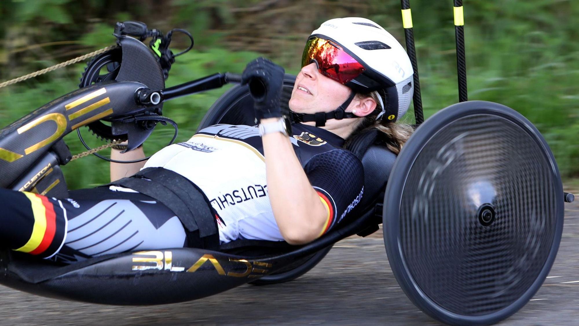 Annika Zeyen-Giles auf ihrer Trainingsstrecke in Hennef.
