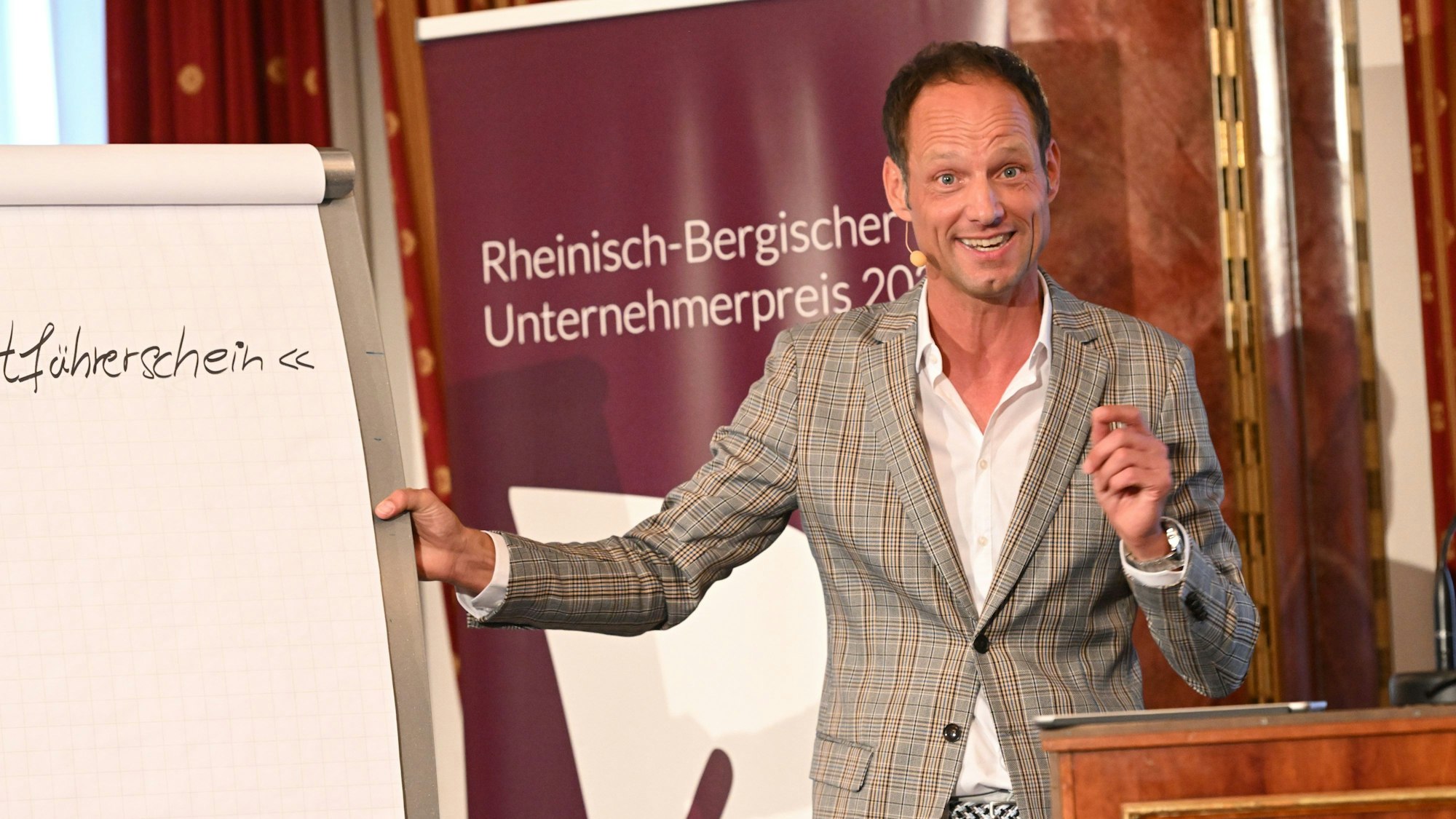 Bergischen Unternehmerpreises 2022 an Gabriele und Monika Gieraths