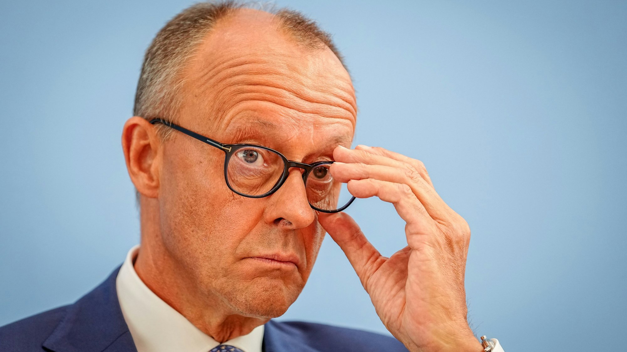 Friedrich Merz, CDU-Bundesvorsitzender und Unionsfraktionsvorsitzender, gibt eine Pressekonferenz nach dem Treffen mit Bundeskanzler Scholz und zu Konsequenzen nach dem Anschlag von Solingen.