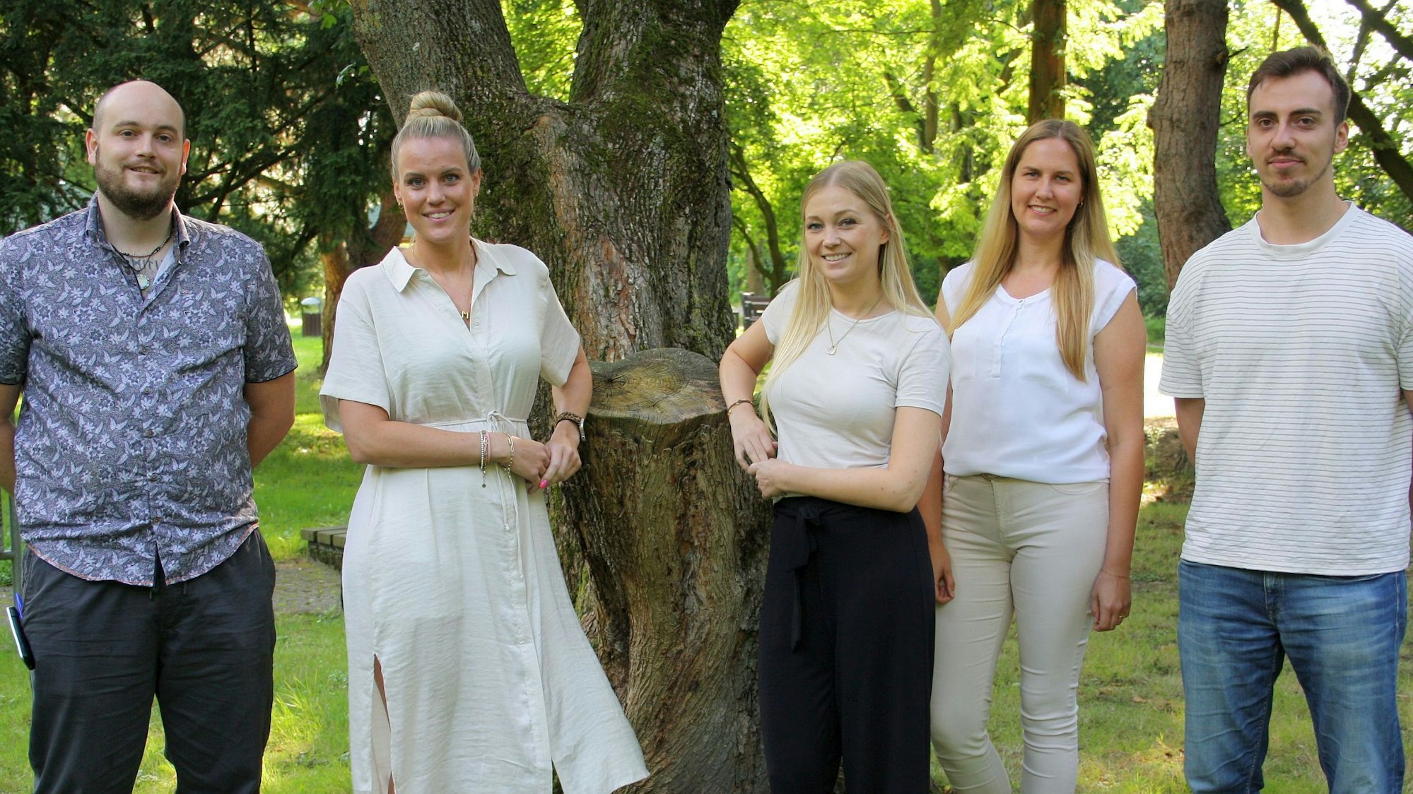Auf dem Bild sind die fünf Mitglieder des neuen Teams zu sehen.