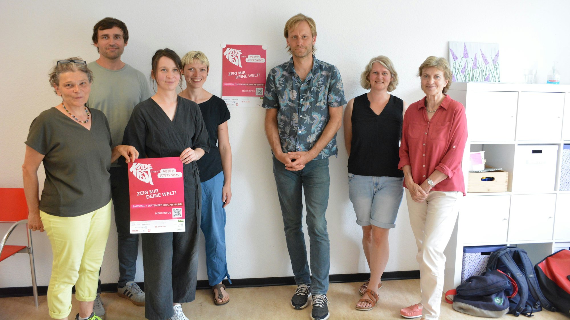 Die Organisatoren des „Tag des guten Lebens“ in Kalk: Maria Schweizer-May, Alexander Tschechowski, Judith Gauß, Rejane Radschinski, Benjamin Beltz, Denise Schynolm und Claudia Greven-Thürmer. (v.l.)