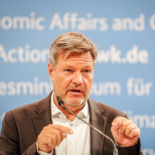 Robert Habeck (Bündnis 90/Die Grünen), Bundesminister für Wirtschaft und Klimaschutz, bei einer Pressekonferenz. (Archivbild)