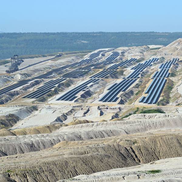 Photovoltaikmodule im Tagebau Hambach. (Symbolfoto)