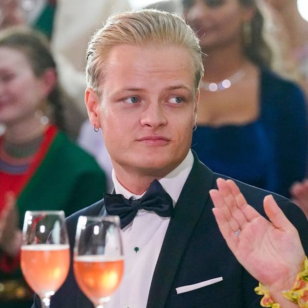 Marius Borg Høiby neben seiner Mutter, Kronprinzessin Mette-Marit, im Juni 2022.
