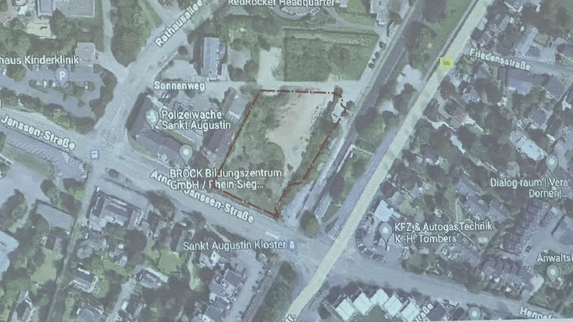 Eine Karte zeigt, wo das Grundstück von Bechtle an der Arnold-Janssen-Straße zu finden ist.