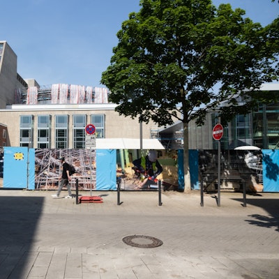Die Baustelle der Kölner Bühnen am Offenbachplatz.