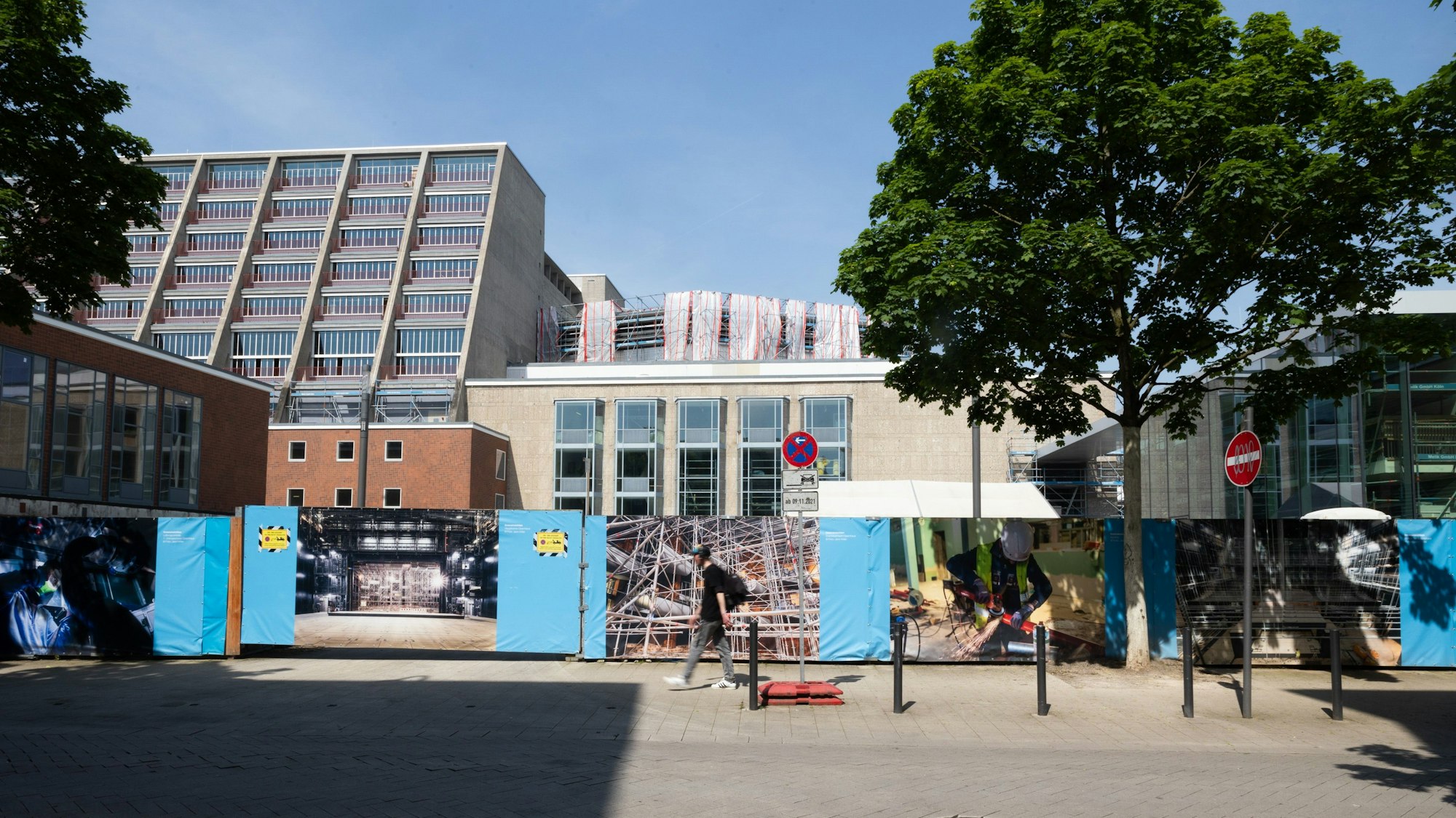 Die Baustelle der Kölner Bühnen am Offenbachplatz.