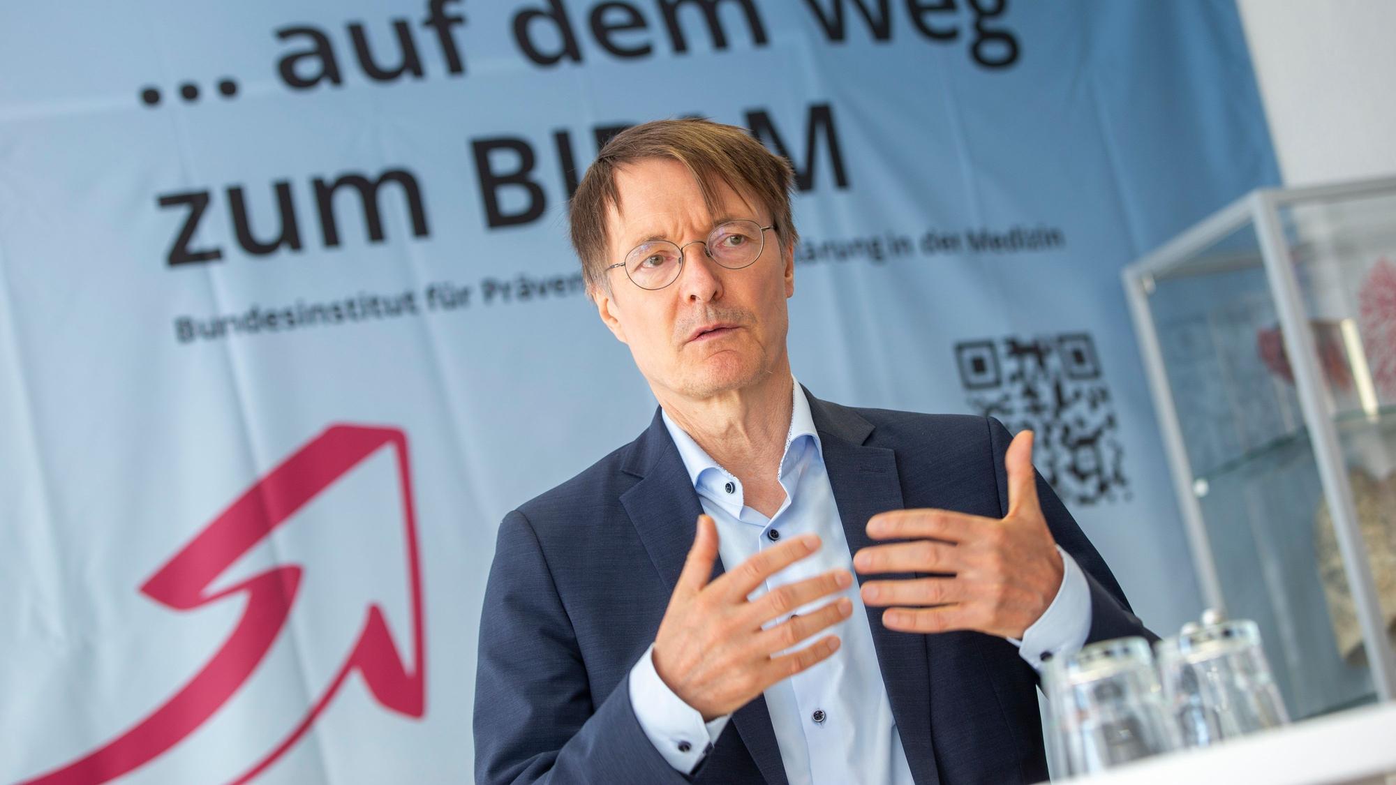 Gesundheitsminister Prof. Karl Lauterbach besuchte am Donnerstag die Bundeszentrale für gesundheitliche Aufklärung.