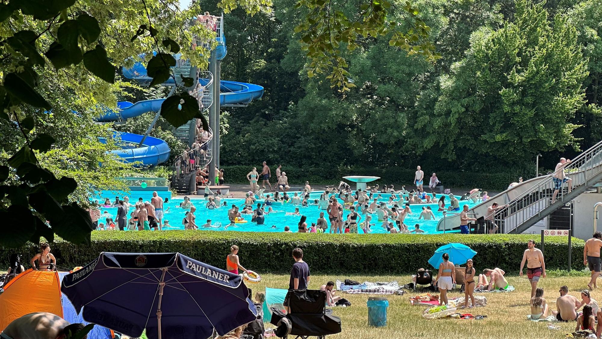 Im Schwimmbad in Siegburg ist bei Hitze einiges los: Freibad Oktopus