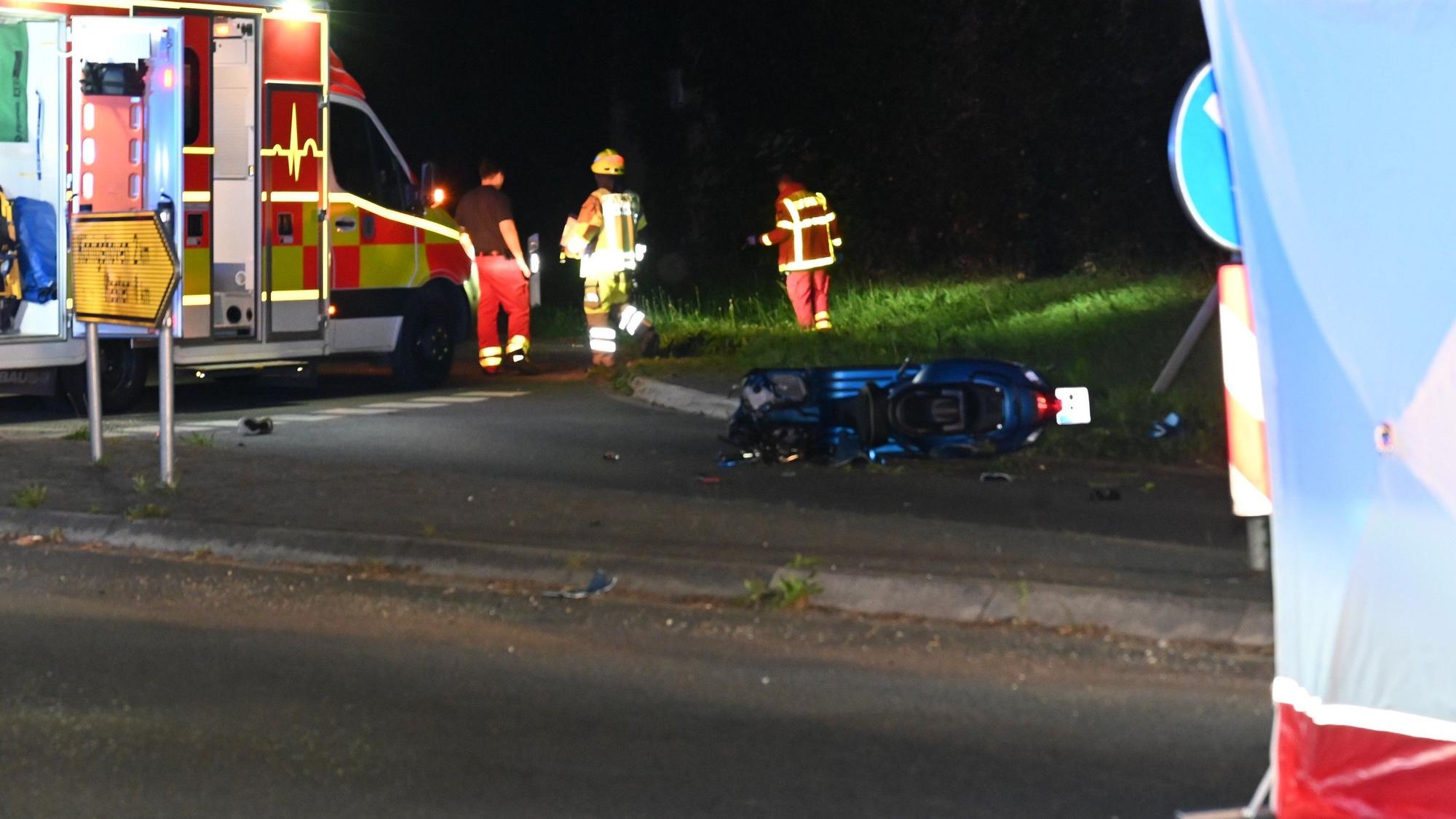 Unfall mit Motorroller in Bedburg.