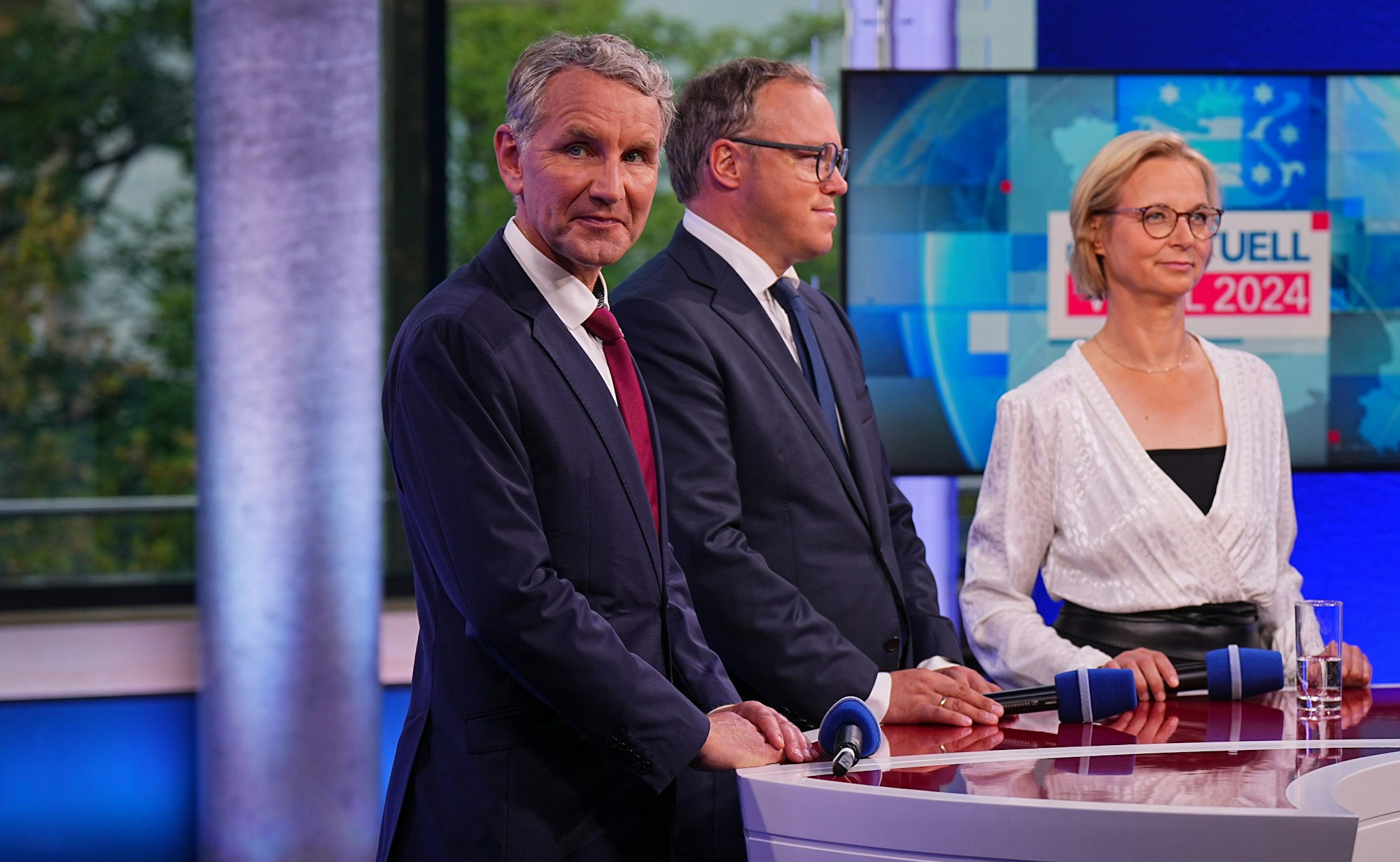 Hat er wirklich Grund zur Freude? Der thüringische CDU-Chef Mario Voigt nach der Wahl mit AfD-Landeschef Björn Höcke und Katja Wolf, der Spitzenkandidatin des Bündnis Sahra Wagenknecht (BSW).