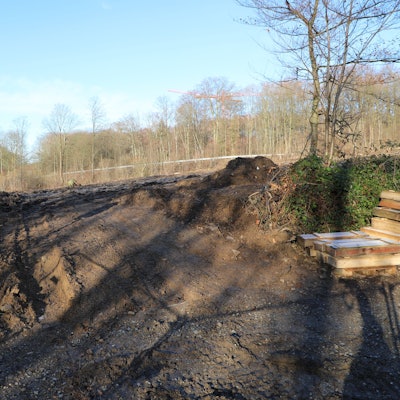 Ein gerodetes Grundstück.