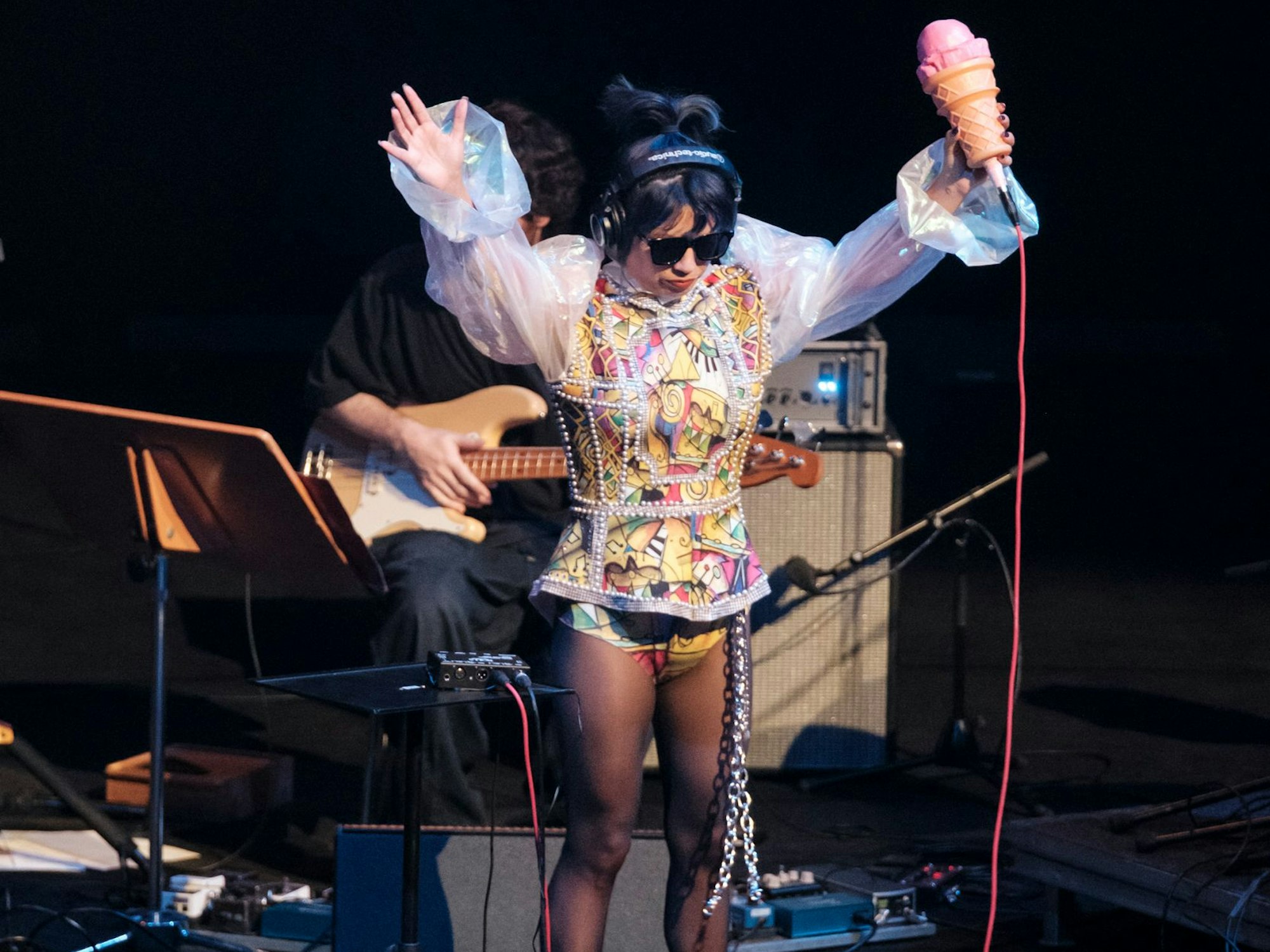 Sängerin Genevieve Artadi.