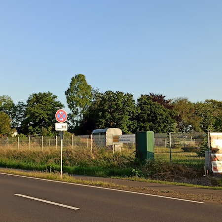 An der Kölner Landstraße in Widdig soll ein Netto-Markt gebaut werden.